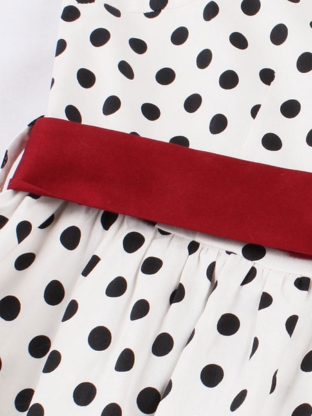 Rochie modernă de damă cu mâneci japoneze croite model în alb