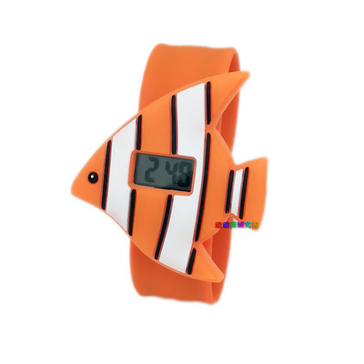 Παιδικό ρολόι με λουρί από καουτσούκ και στοιχείο σε σχήμα ζώου