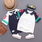 Καθημερινό παιδικό μπλουζάκι για ένα αγόρι με κολάρο σε διάφορα μοντέλα