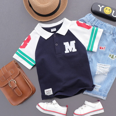 Καθημερινό παιδικό μπλουζάκι για ένα αγόρι με κολάρο σε διάφορα μοντέλα