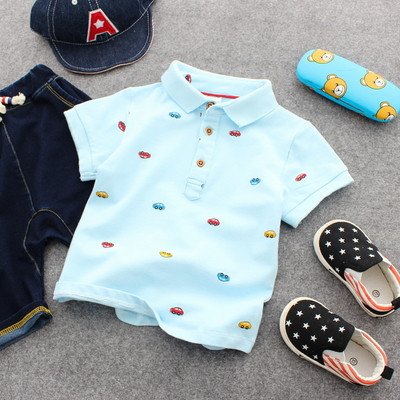 Καθημερινό παιδικό μπλουζάκι για ένα αγόρι με κολάρο σε διάφορα μοντέλα