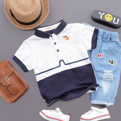 Καθημερινό παιδικό μπλουζάκι για ένα αγόρι με κολάρο σε διάφορα μοντέλα