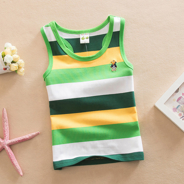 Több színben hímzéssel ellátott csíkos gyerekcipő fiúnak