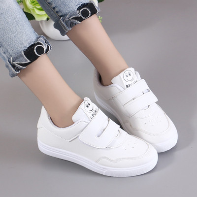 Παιδικά παπούτσια για κορίτσια σε διαφορετικά χρώματα