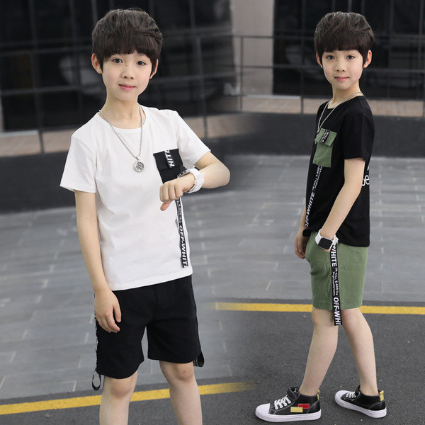 Модерен детски комплект за момче - тениска и къси панталони с надписи