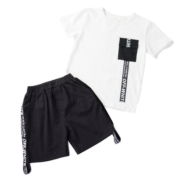Модерен детски комплект за момче - тениска и къси панталони с надписи