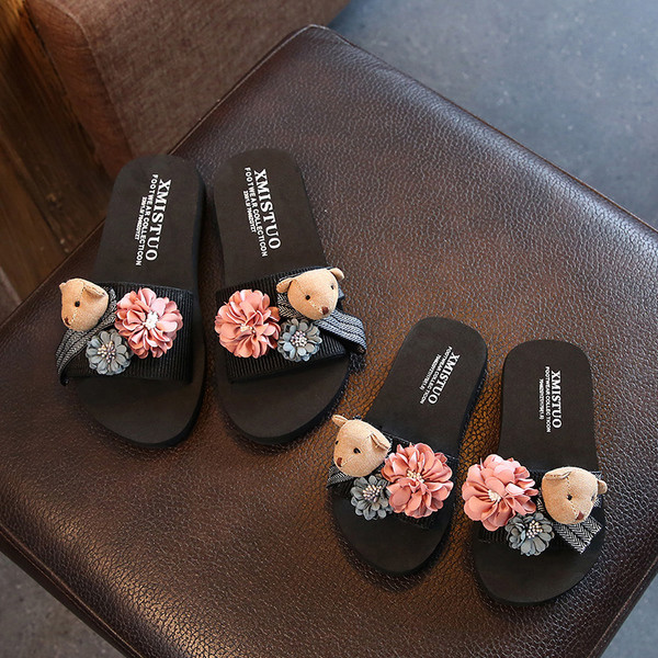 Μοντέρνα παιδικά παντόφλες για κορίτσια