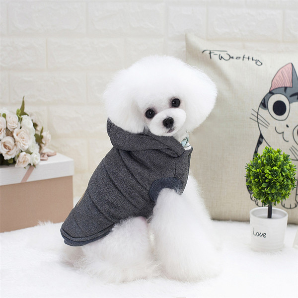 Модерен елек за кучета в два цвята с качулка