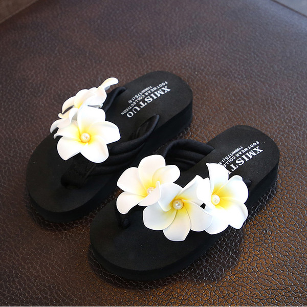 Papuci copii cu motive florale