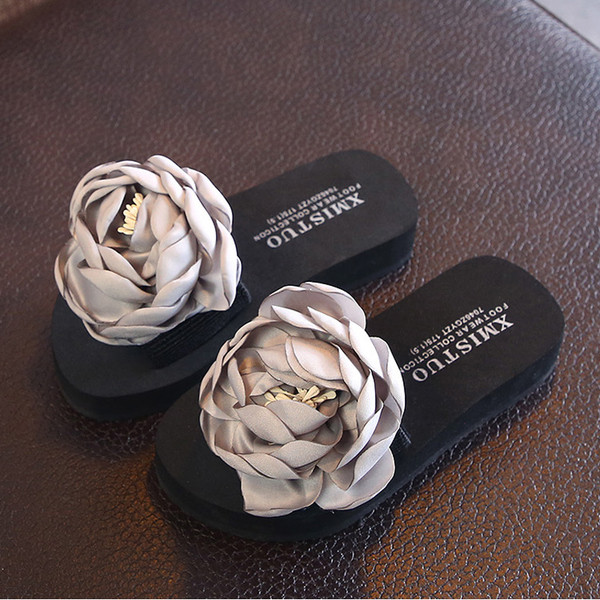 Παιδικά παντόφλες για τα κορίτσια με τριαντάφυλλο σε διαφορετικά χρώματα