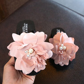 Детски чехли с флорален мотив в светъл цвят