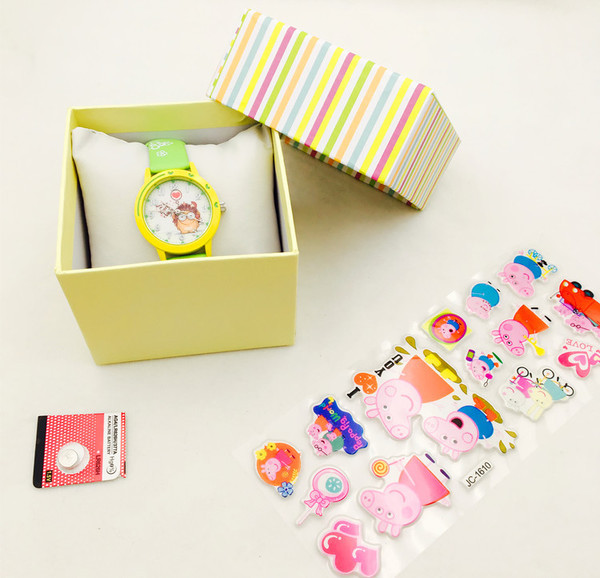 Детски часовник в бял и зелен цвят