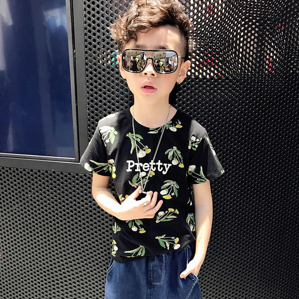 Gyerek póló virágos motívumokkal, fehér és fekete színű felirattal fiúnak és lánynak