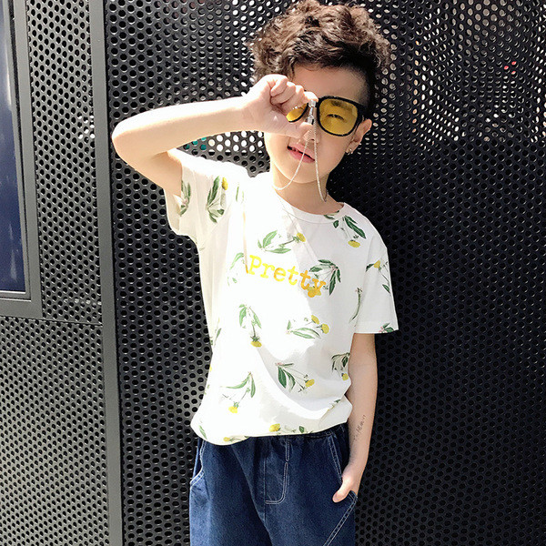 Gyerek póló virágos motívumokkal, fehér és fekete színű felirattal fiúnak és lánynak