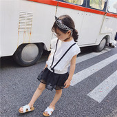 Модерен детски комплект за момичета включващ потник и пола на точки