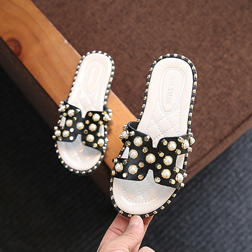 Stílusos gyöngyös gyerekpapucs lányoknak