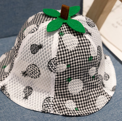 Детска шапка с 3D елемент