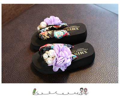 Papuci copii moderni pentru fete cu perle si trandafiri