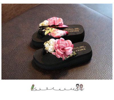 Papuci copii moderni pentru fete cu perle si trandafiri