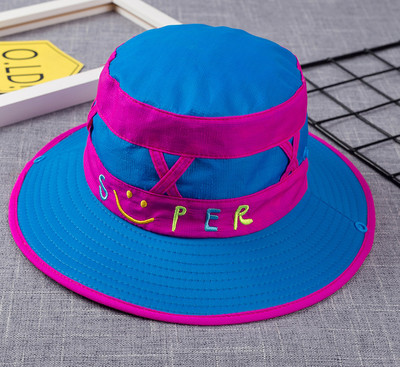 Детска шампа в няколко цвята с бродерия