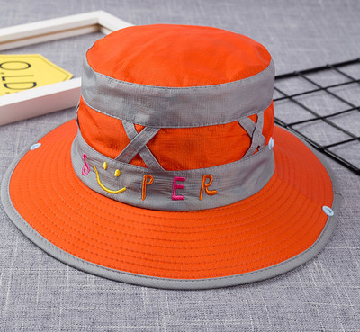 Детска шампа в няколко цвята с бродерия