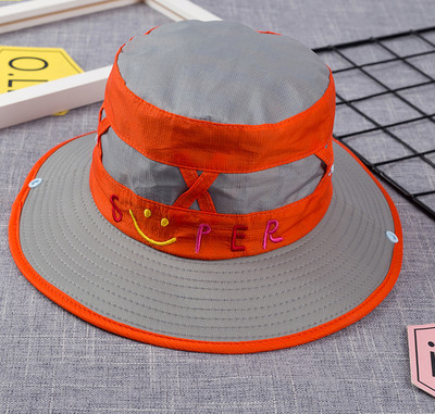 Детска шампа в няколко цвята с бродерия