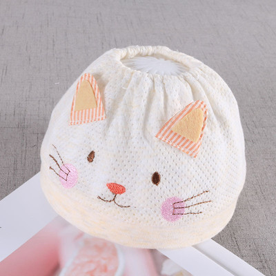 Бебшка лятна шапка в няколко модела с 3D елементи и бродерия