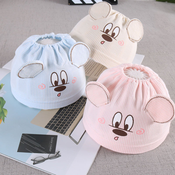 Бебшка лятна шапка в няколко модела с 3D елементи и бродерия