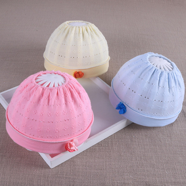 Бебшка лятна шапка в няколко модела с 3D елементи и бродерия