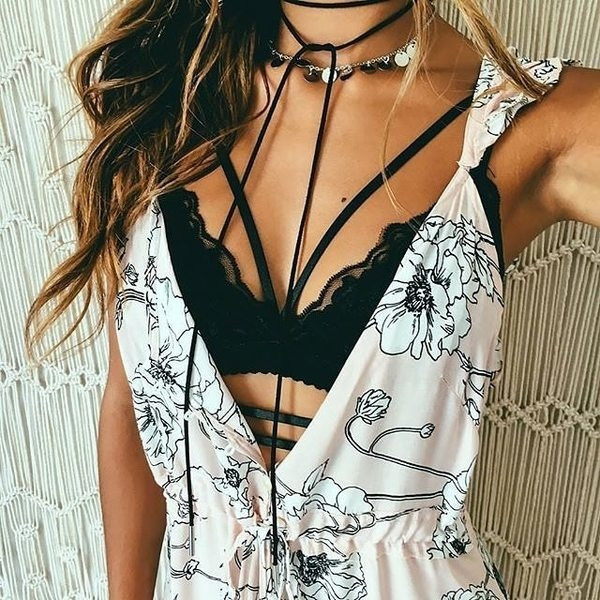 Дамски нежен комплект - дантелен сутиен и прашки в 2 цвята