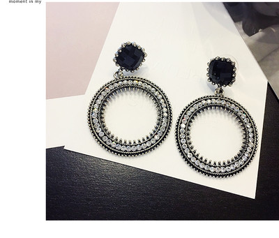 Σκουλαρίκια γυναικεία στρογγυλά με διακοσμητικές πέτρες - δύο χρώματα