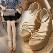 Κομψά γυναικεία σανδάλια σε δύο χρώματα