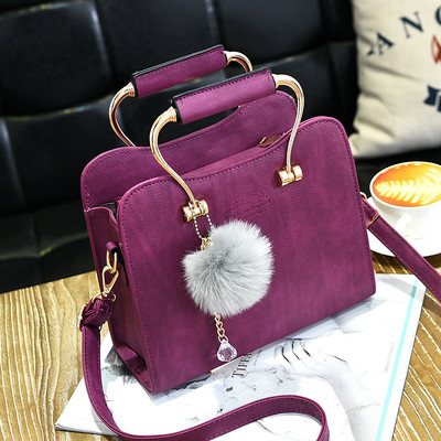 Дамска стилна чанта в няколко цвята с дълга дръжка