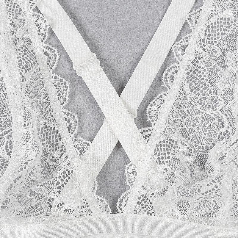 Дамско боди с дълбоко V-образно деколте в 2 цвята