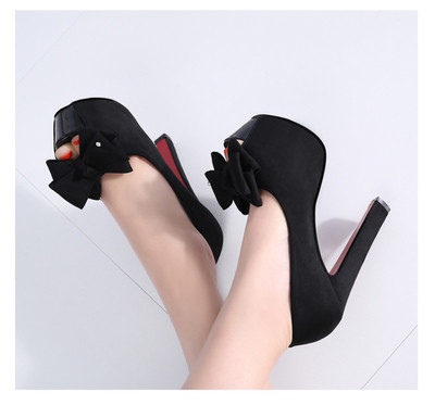 Дамски обувки с висок ток и панделка