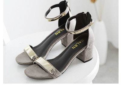 Дамски модерни обувки в два цвята