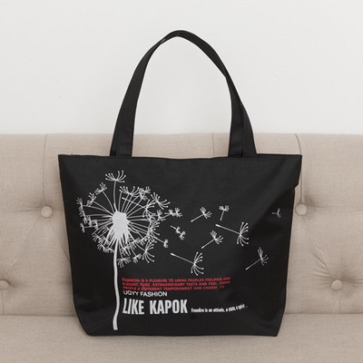 Κυρίες τσάντα σε διάφορα μοντέλα