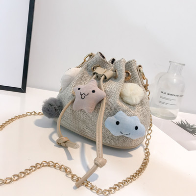 Γυναικεία μικρή τσάντα με στοιχεία 3D