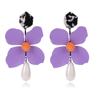 Κυρίες σκουλαρίκια σε σχήμα λουλουδιού σε διάφορα χρώματα