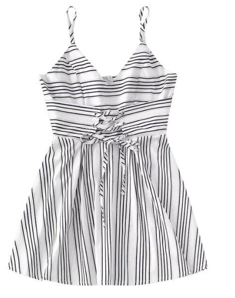 Salopetă de damă modernă cu decolteu în V