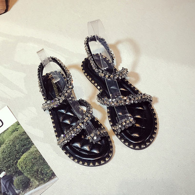 Μοντέρνα γυναικεία σανδάλια σε δύο χρώματα