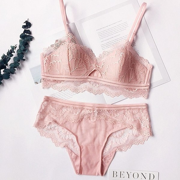 Set dama - sutien din dantela + bikini