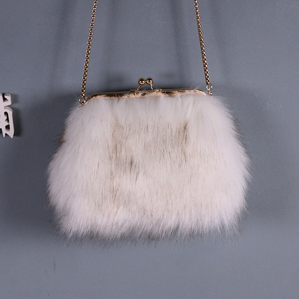 Geantă modernă de damă cu husă de puf