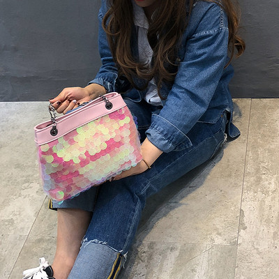 Νέα τσάντα κυρίες μοντέλο με κάλυμμα pajetal σε δύο χρώματα