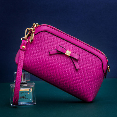 Κυρίες κομψή τσάντα σε διάφορα χρώματα με κορδέλα