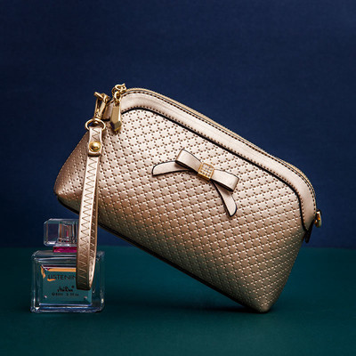 Κυρίες κομψή τσάντα σε διάφορα χρώματα με κορδέλα