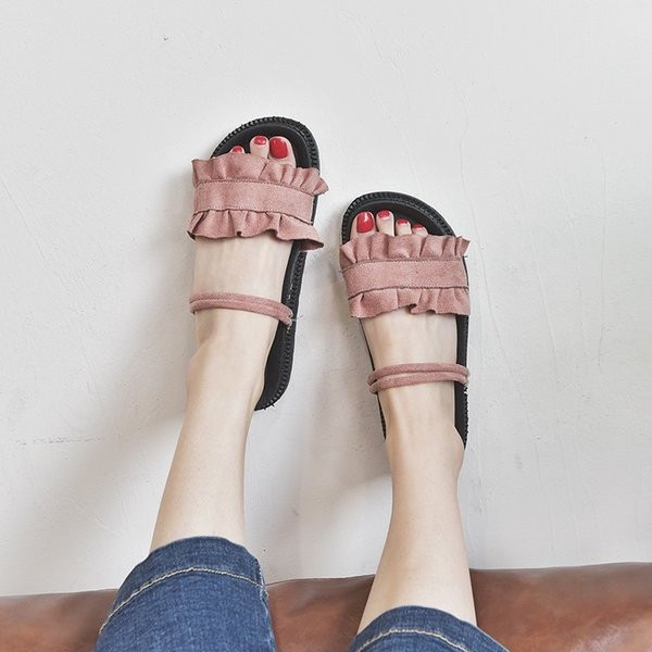 Sandale de damă în diferite culori potrivite pentru utilizarea de zi cu zi