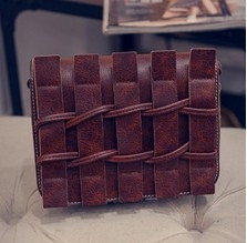 Дамска модерна чанта в няколко цвята от еко кожа