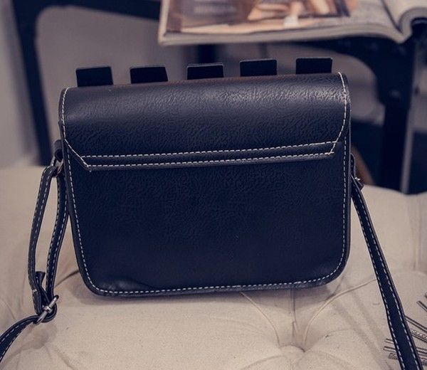 Дамска модерна чанта в няколко цвята от еко кожа