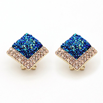 Μικρά σκουλαρίκια κυρίες με μπροκάρ και διακοσμητικές πέτρες σε μπλε και άσπρο